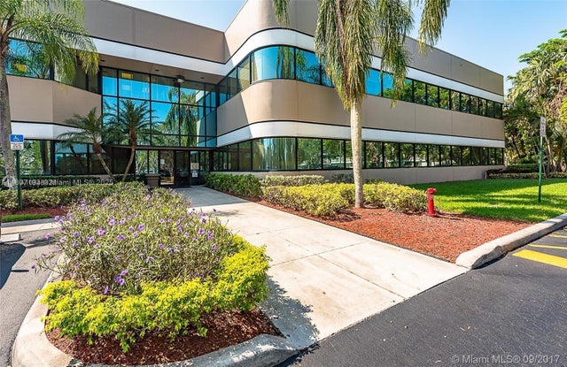 1 of 27 - 440 Sawgrass Corporate Pkwy 100, Sunrise, FL