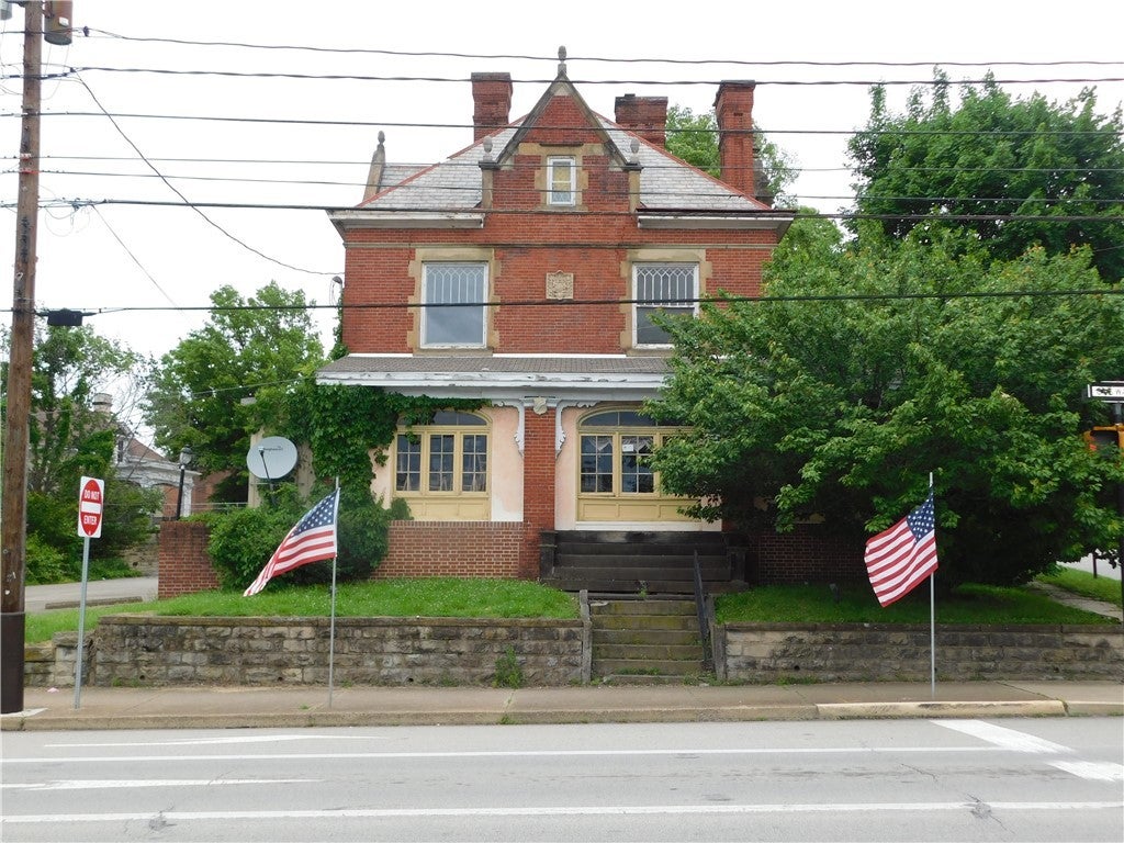 105 Fayette Street, Uniontown