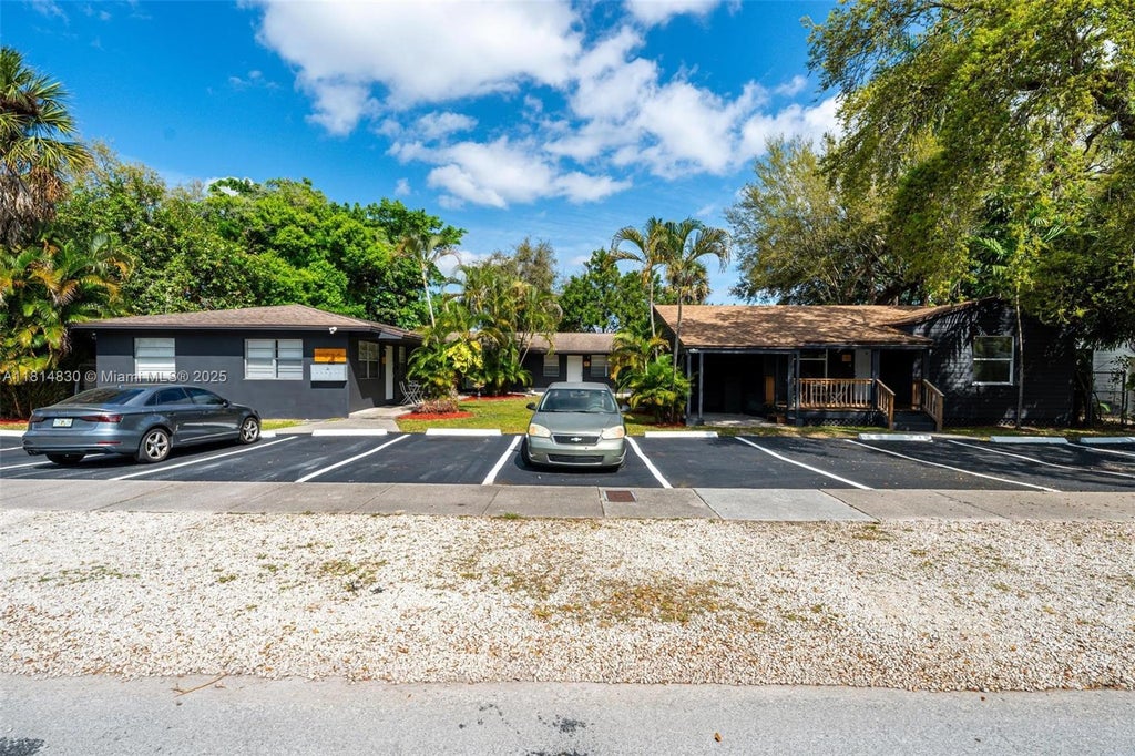 1415 Sw 1st Street 1-8, Fort Lauderdale