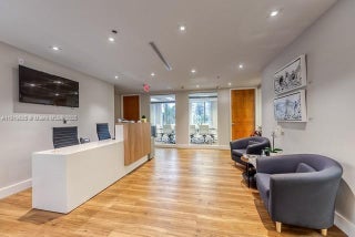 Photo of Listing #A11819685