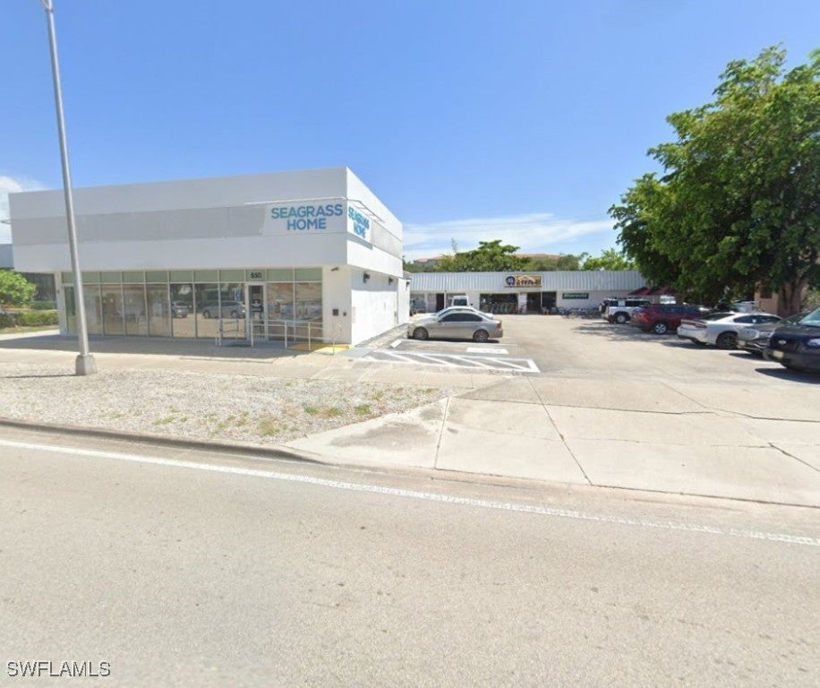 850 Seagate Dr, NAPLES