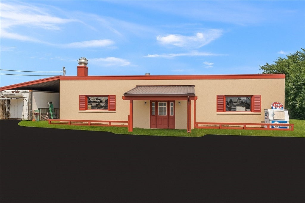 669 National Pike, South Strabane