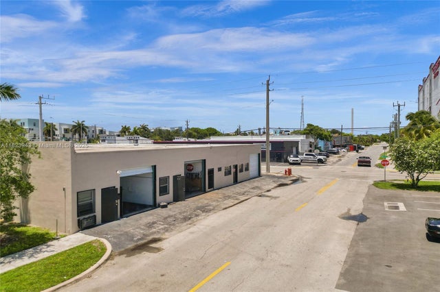 2 of 20 - 828 Nw 1st St, Fort Lauderdale, FL