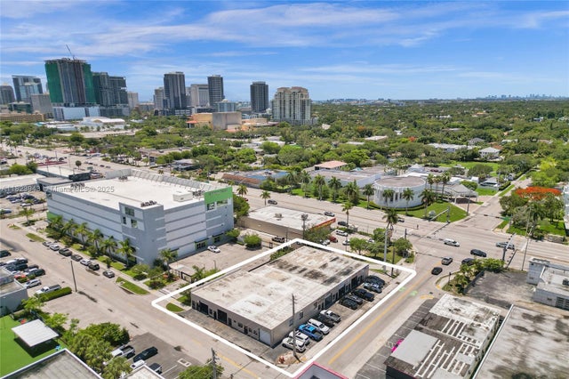 5 of 20 - 828 Nw 1st St, Fort Lauderdale, FL