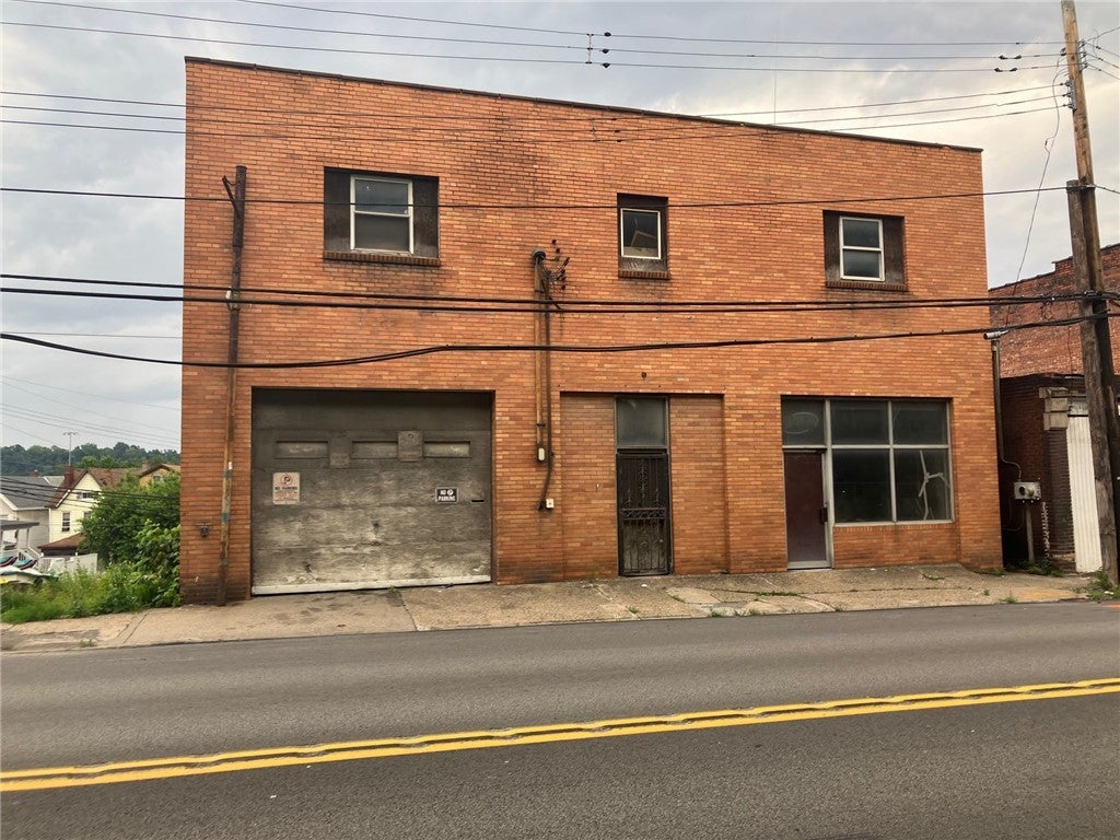 842 Island Avenue, McKees Rocks