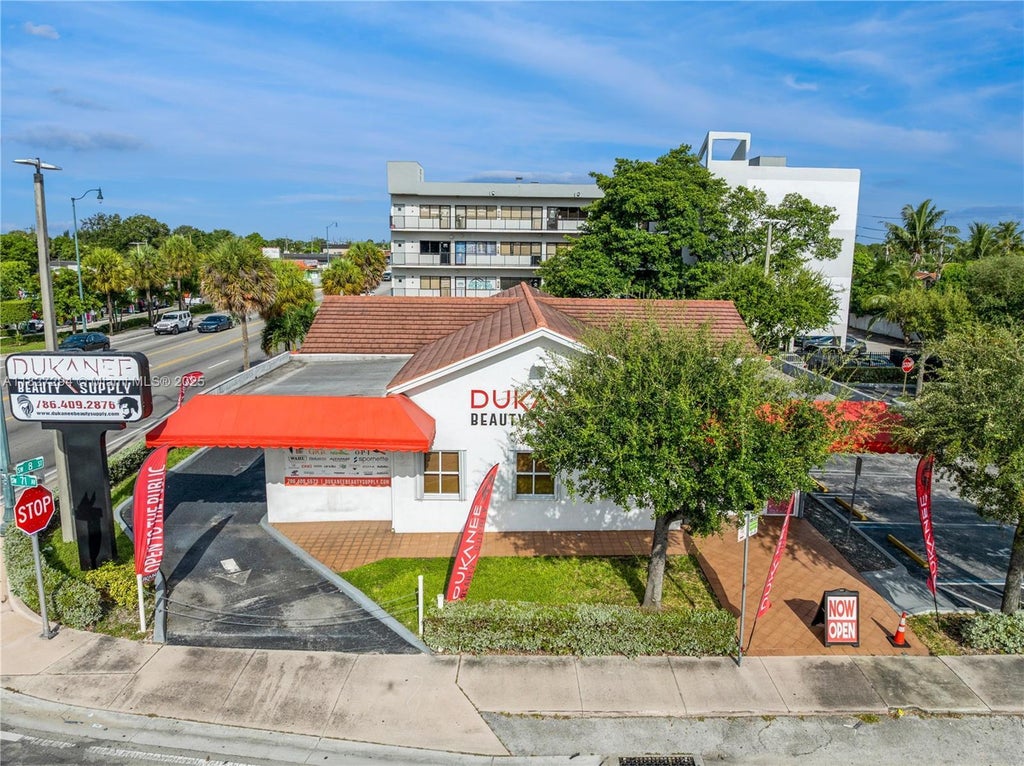 7101 Sw 8th St, Miami