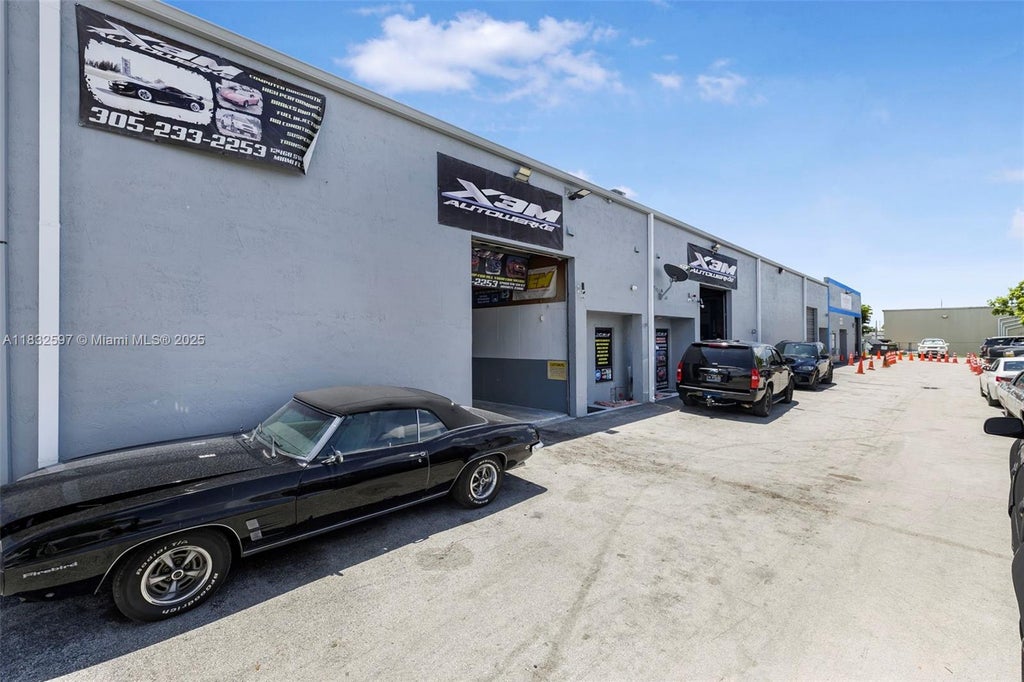 Mechanic Shop For Sale Near Tamiami Airport, Kendall