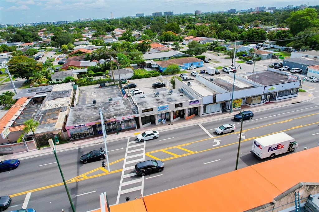 6471 Sw 8th St, Miami