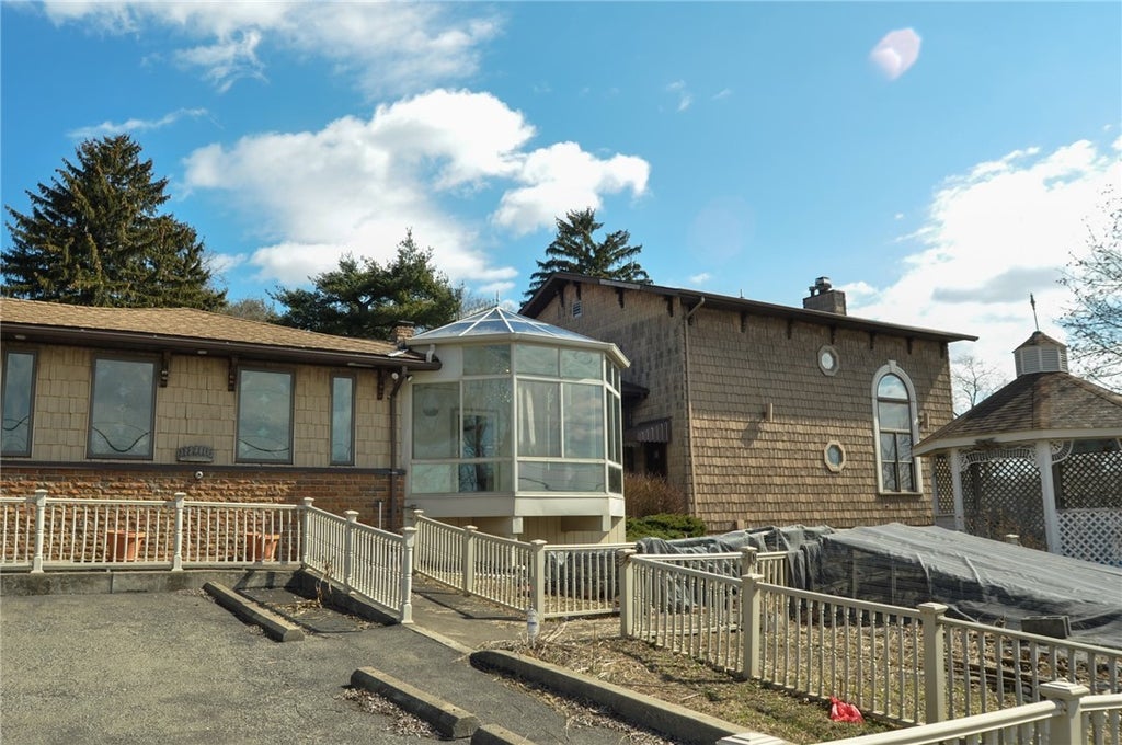 440 Center Ave., New Stanton