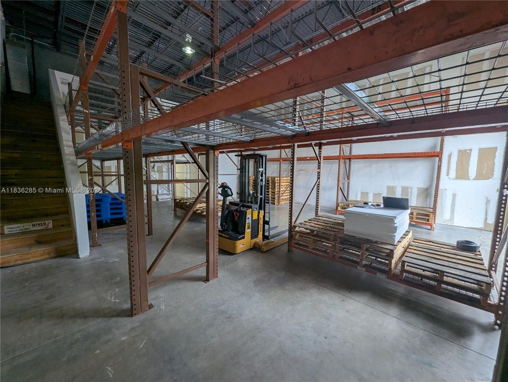 585 Nw Mercantile Place 107 Unit C-8, Port St Lucie
