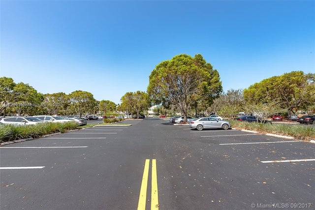 5 of 18 - 440 Sawgrass Corporate Pkwy 100, Sunrise, FL