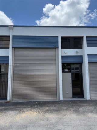 Photo of Listing #A11837161