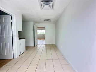 Photo of Listing #A11837892