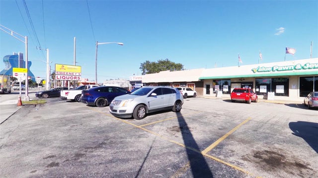 1 of 2 - 4211 N State Road 7 4211, Hollywood, FL