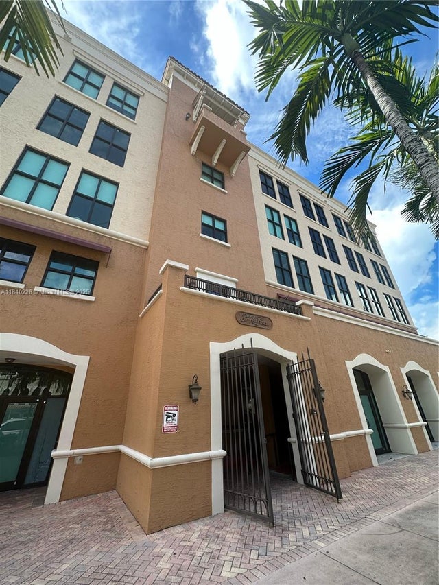 2 of 2 - 814 Ponce De Leon Blvd 318, Coral Gables, FL