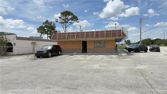 2 of 7 - 616 N Military Trl 1, West Palm Beach, FL