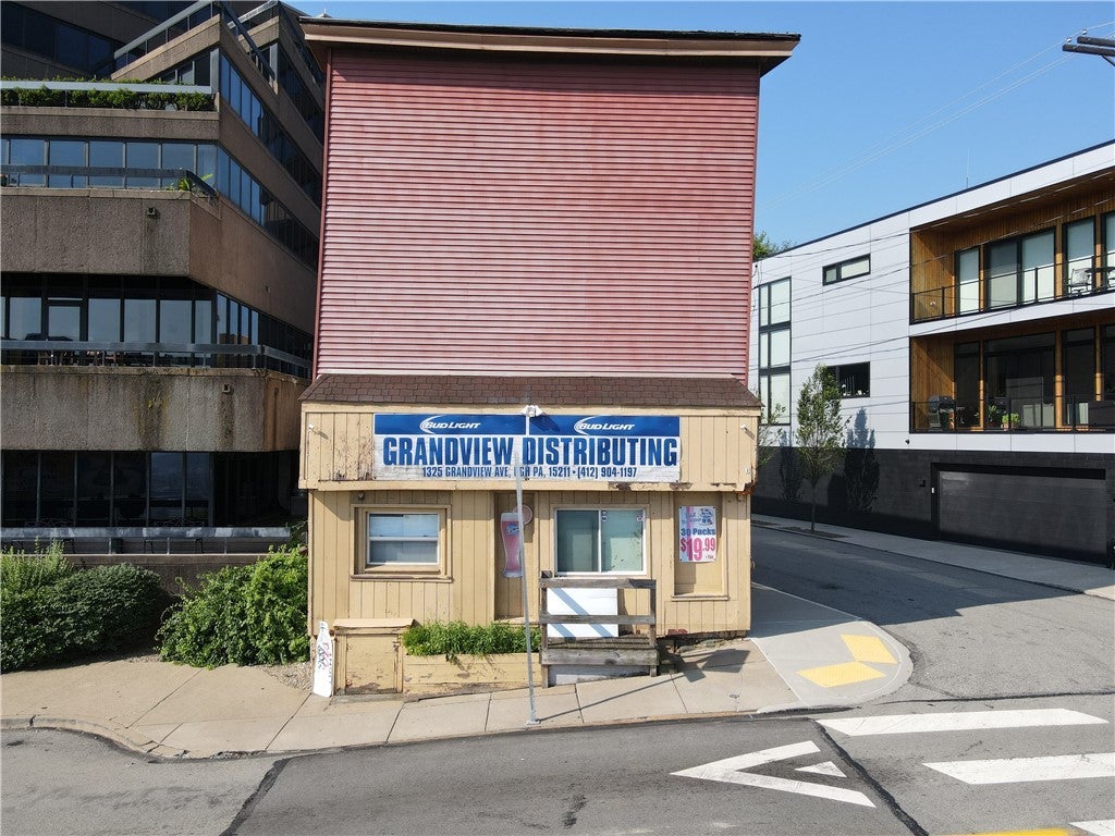 1325 Grandview Avenue, Mt Washington