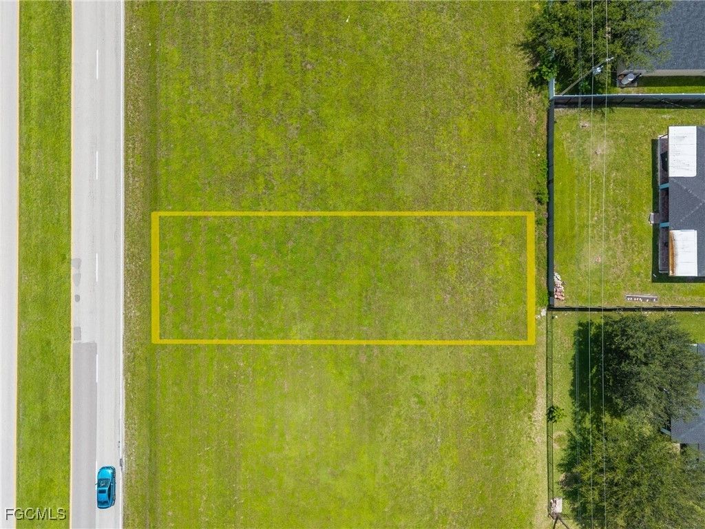 2144 Diplomat Pkwy E, CAPE CORAL