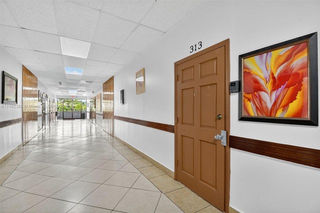 3 of 30 - 3801 N University Dr 313, Sunrise, FL
