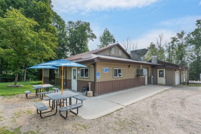 9065 Pickerel Lake Rd, Pickerel