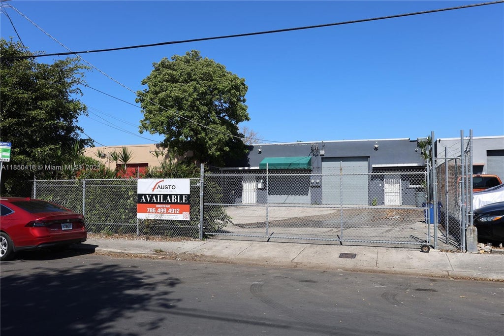 1847 Nw 21st St, Miami