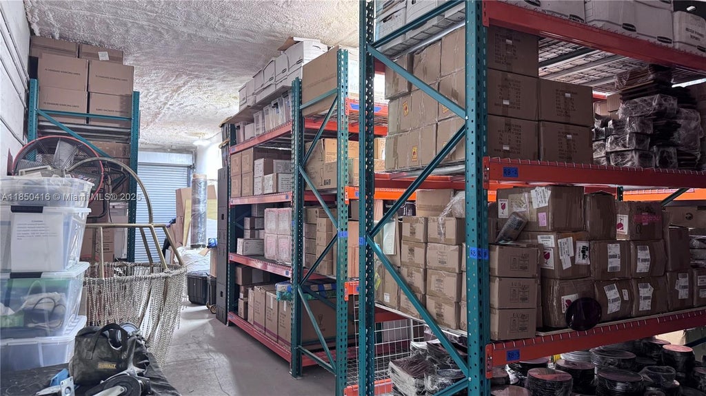 1847 Nw 21st St, Miami