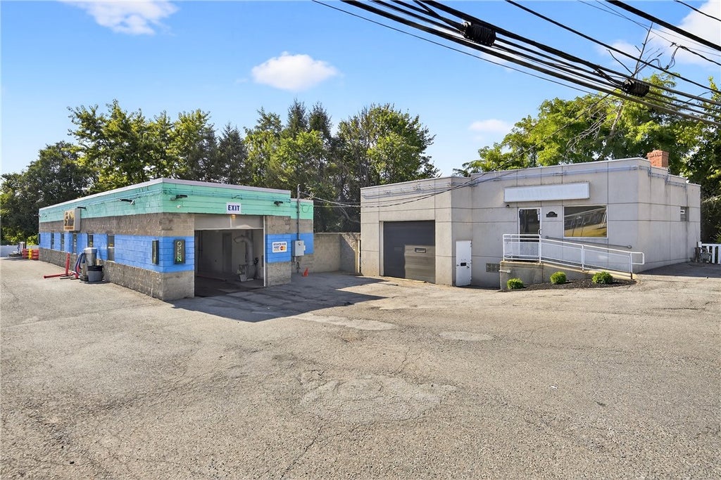 1141 Silver Lane, Robinson