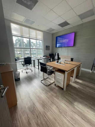 Photo of Listing #A11862287