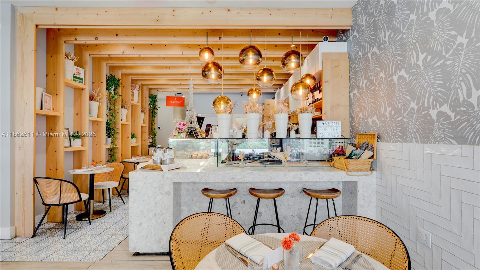 Photo of Listing #A11862611