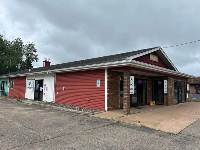 330/348 Pine St W, Eagle River