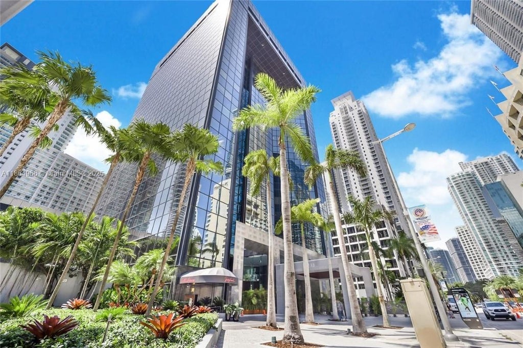 1200 Brickell Ave 850, Miami