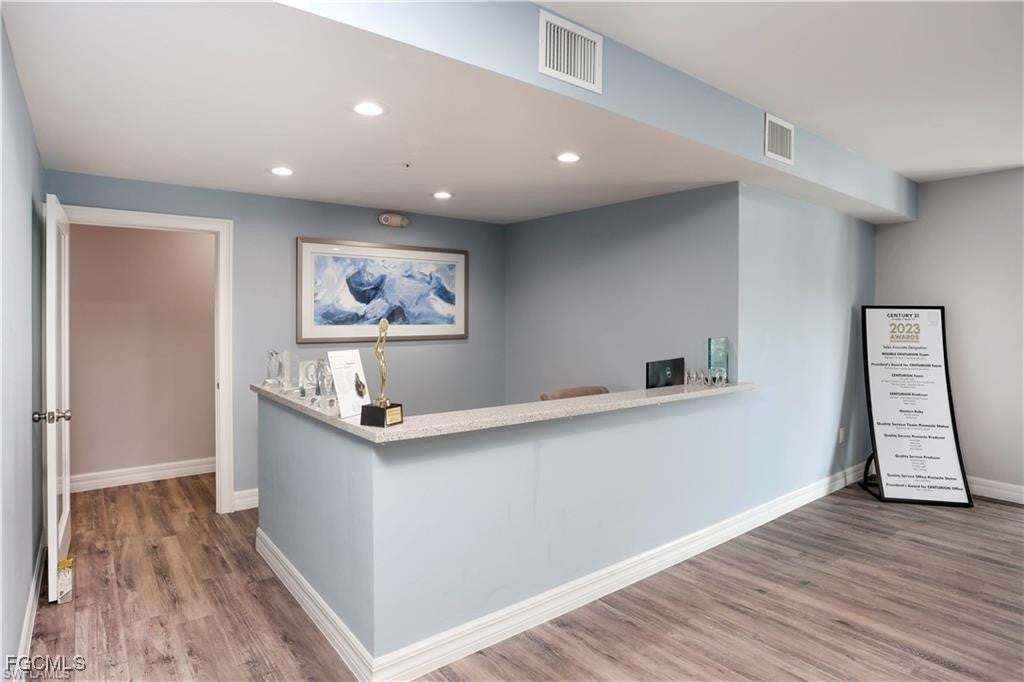 725 Cape Coral Pkwy W, Cape Coral