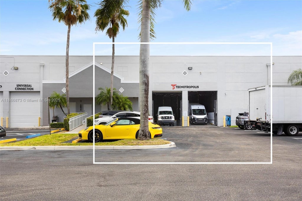 10840 Nw 27th St, Doral