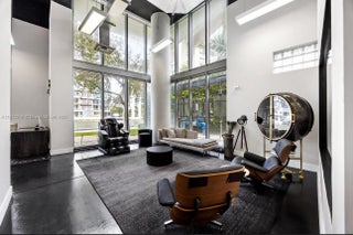 Photo of Listing #A11873218