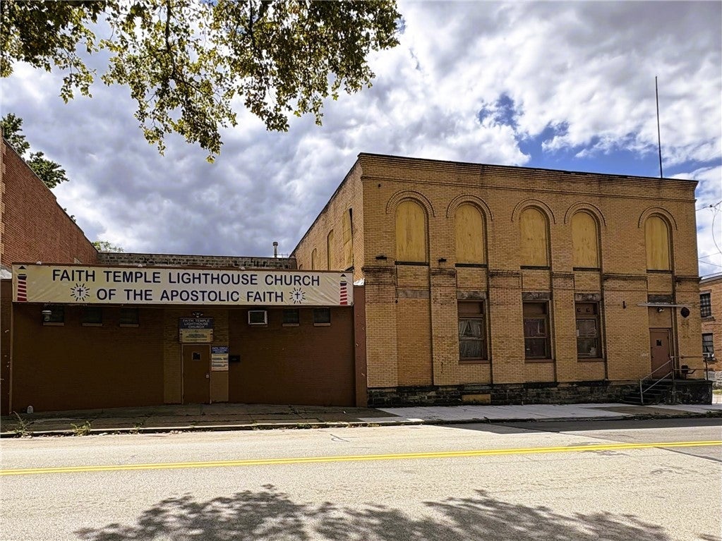 7002 Bennett, Homewood Brushton