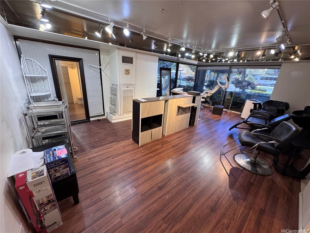 (unit #103) 1750 Kalakaua Avenue, Honolulu