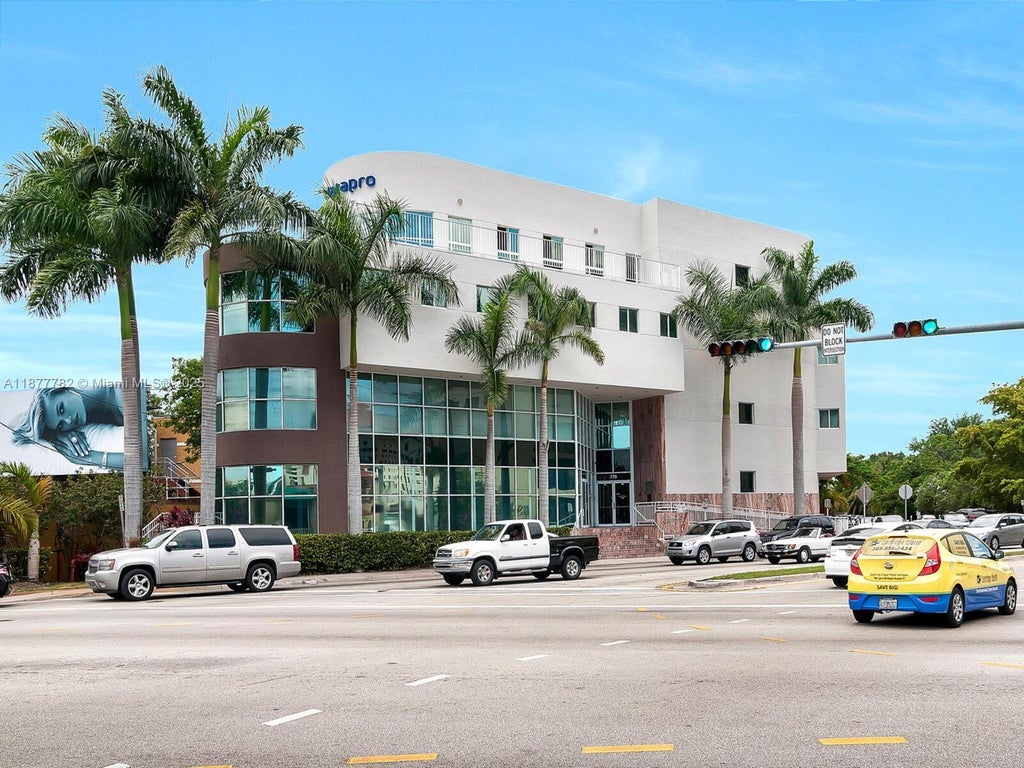 770 Ponce De Leon Blvd Ph, Coral Gables