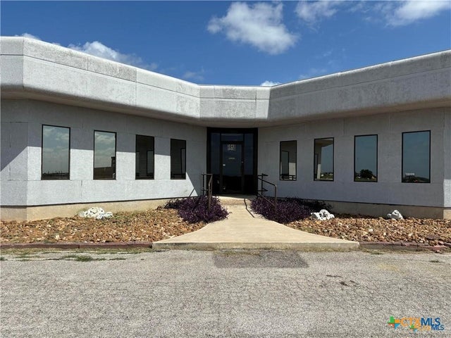 3040 W Interstate 10 Expressway, Seguin