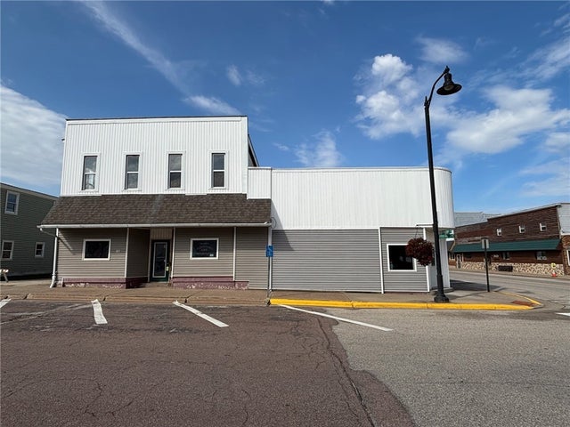 106 S Urberg Avenue, Blair