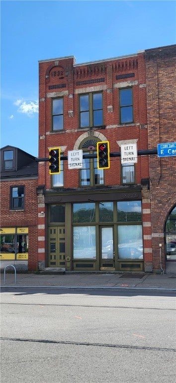 2222 Carson, South Side