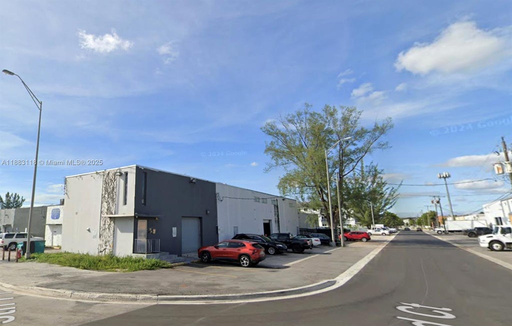 7550 W 2nd Ct, Hialeah