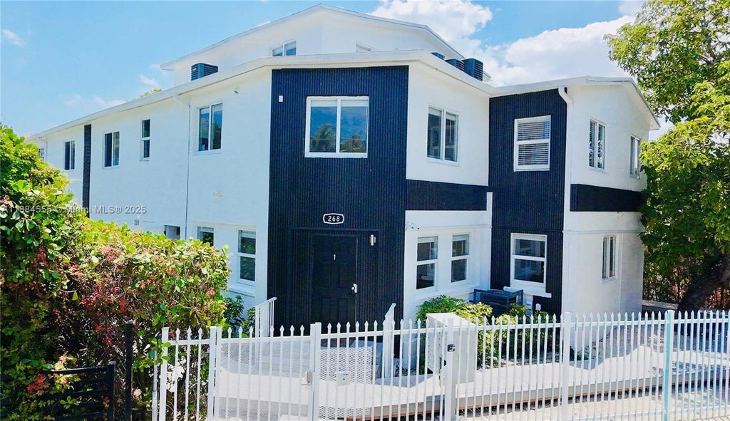 268 Nw 34th St, Miami