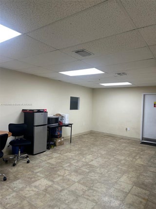 Photo of Listing #A11883996