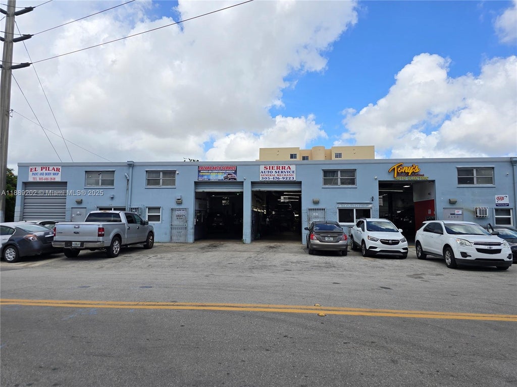 Xxxx Sw 7th St, Miami