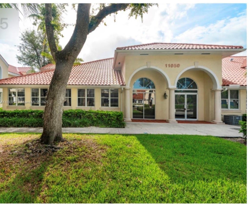 11050 N Kendall Dr 106, Miami