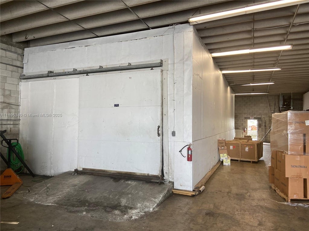 7724 Nw 73rd Ct, Medley