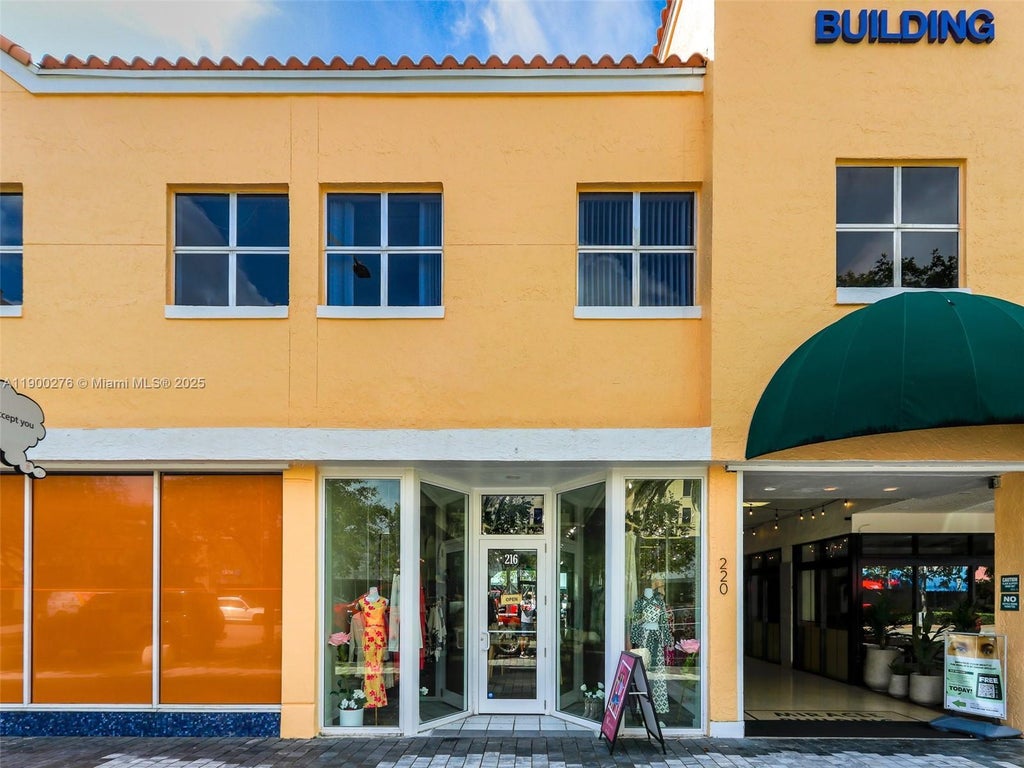 216 Miracle Mile, Coral Gables