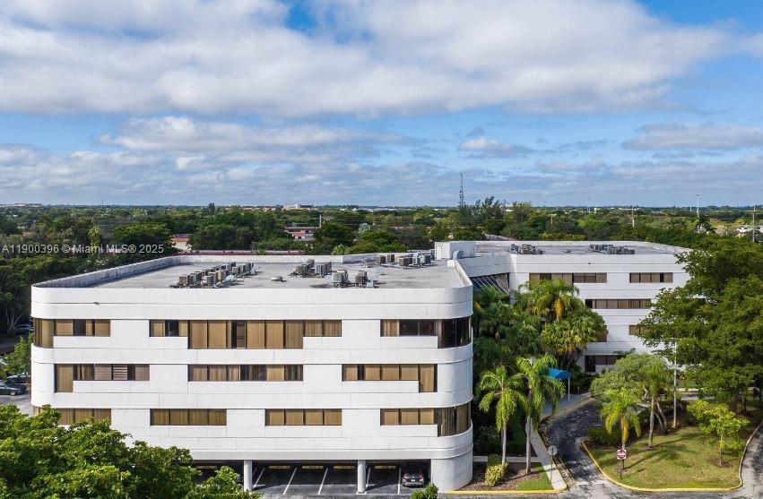 9050 Pines Blvd 386, Pembroke Pines