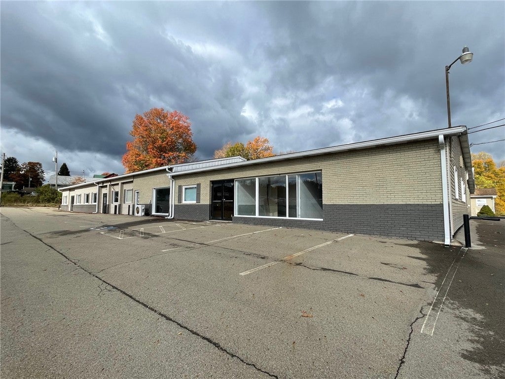 8419 Sharon Mercer Road, E Lackawannock