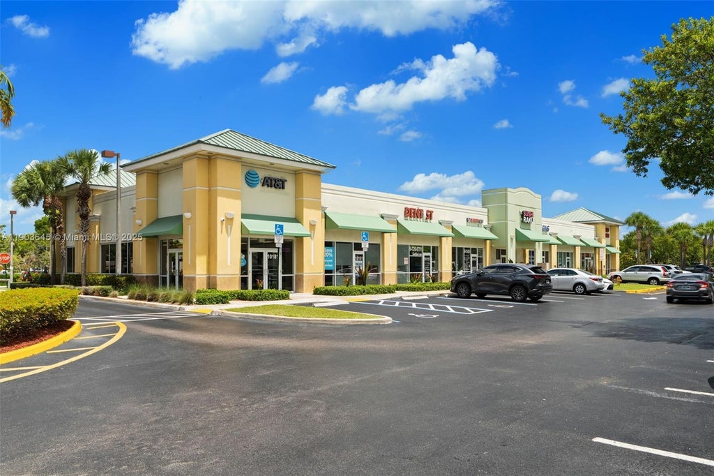 10101-10251 W Commercial Blvd 10161, Tamarac